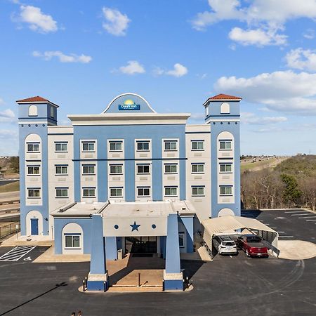 Days Inn By Wyndham Salado Bagian luar foto