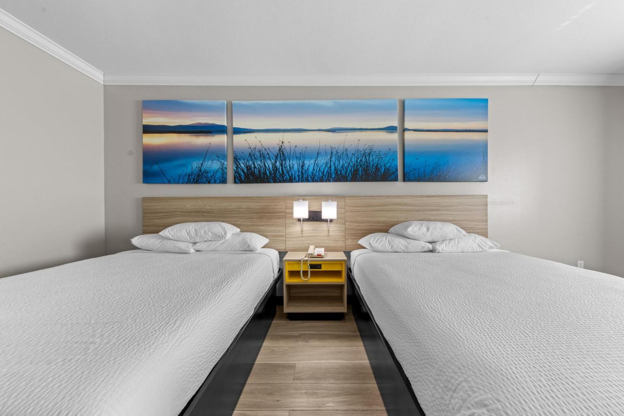 Days Inn By Wyndham Salado Bagian luar foto