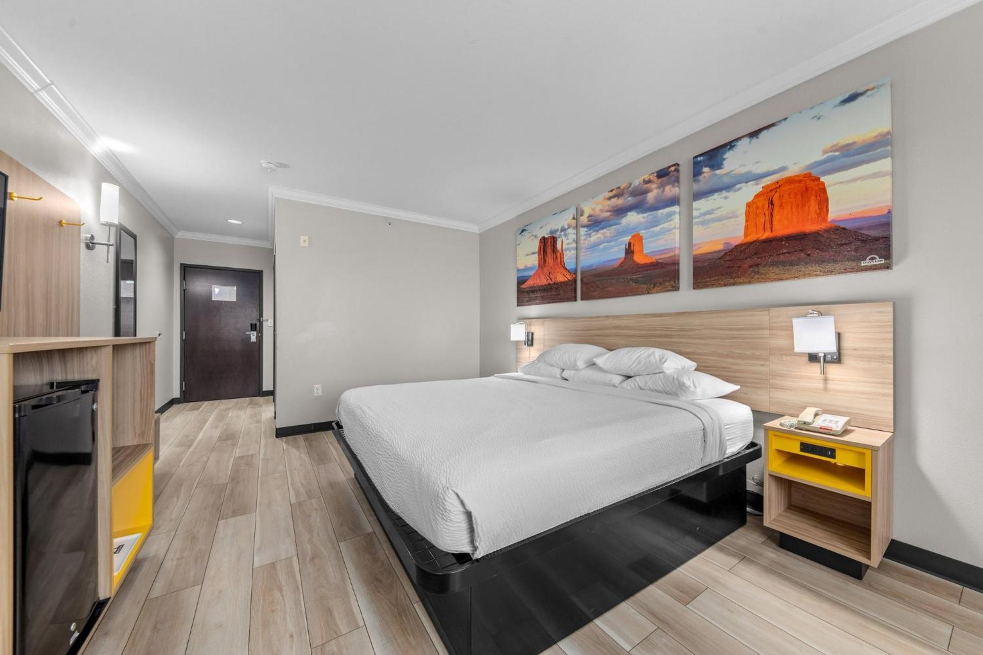 Days Inn By Wyndham Salado Bagian luar foto